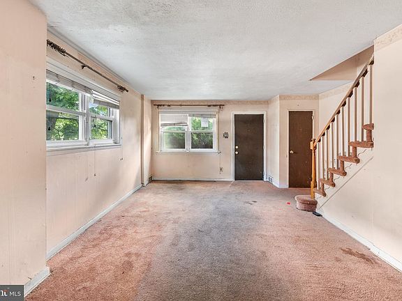 4th image of 112 Felton Ave