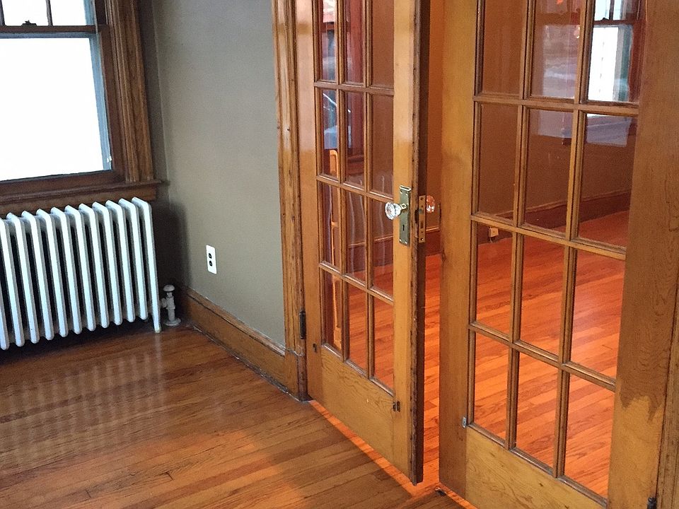 SUNROOM WITH FRENCH DOORS