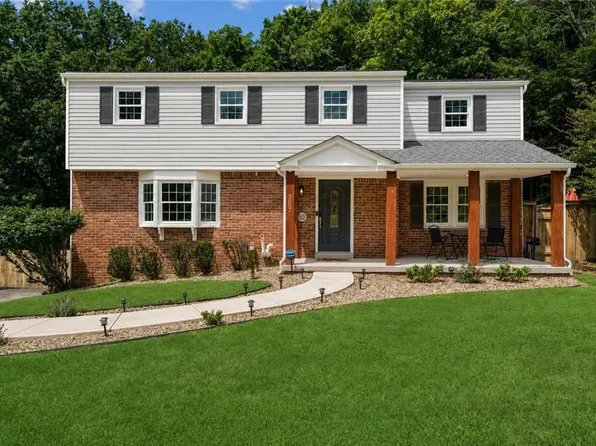 3657 Forbes Trail Dr, Murrysville, PA 15668