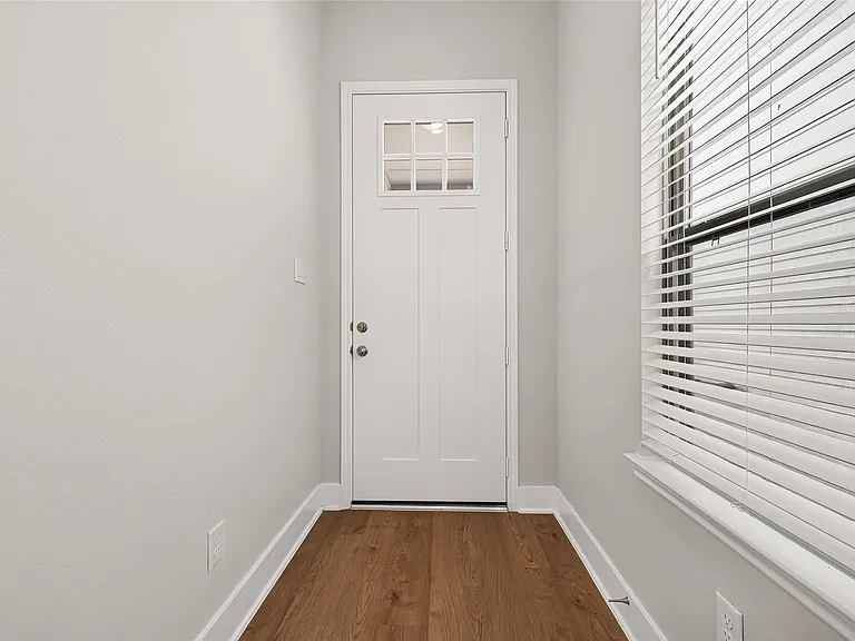 4004 Baja Ln — Photo 5