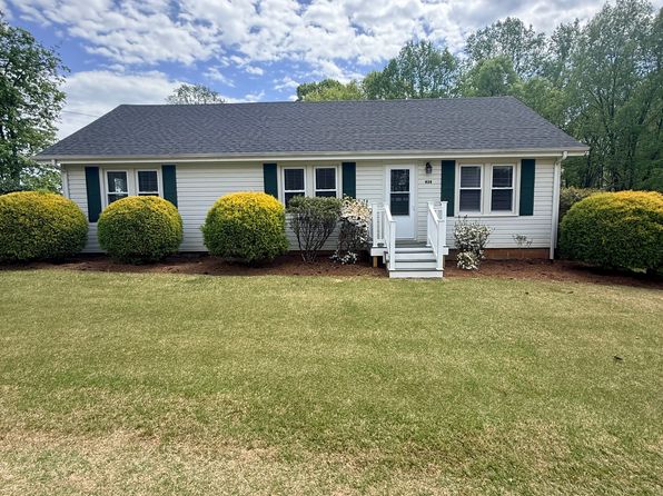 464 Club House Dr