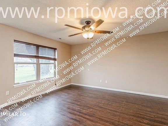 3rd image of 316 E 5th St