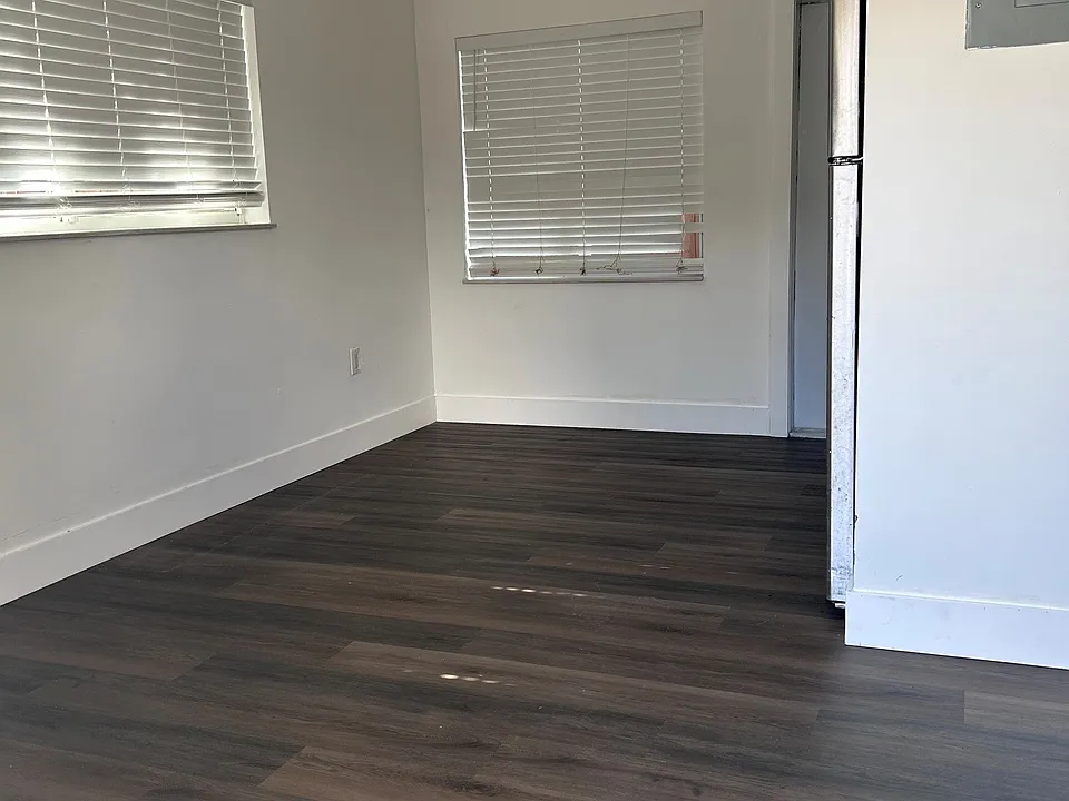 910 NW 3rd Ave #3
