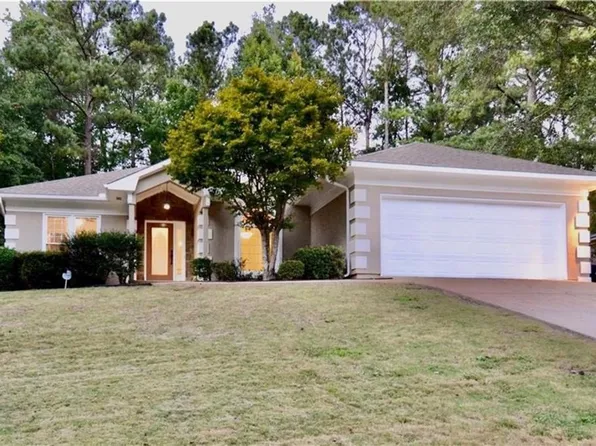 911 Oakwood Dr, Columbus, GA 31904