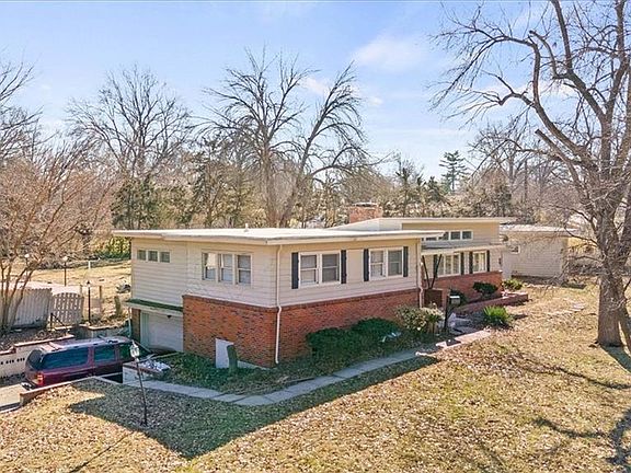 4th image of 3501 S Crysler Ave