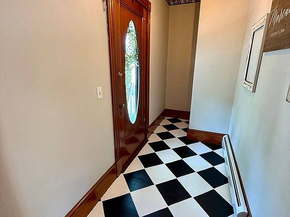 3rd image of 158 Main St
