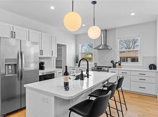 625 SW C St, Bentonville, AR 72712