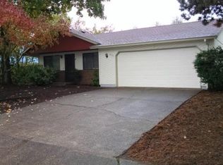 970 S Elm St, Canby, OR 97013