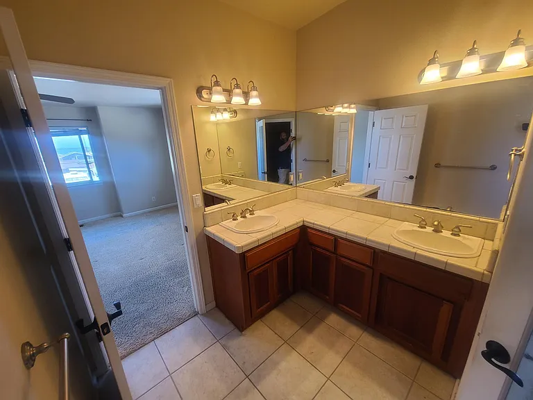 2790 Cedar Ave — Photo 19