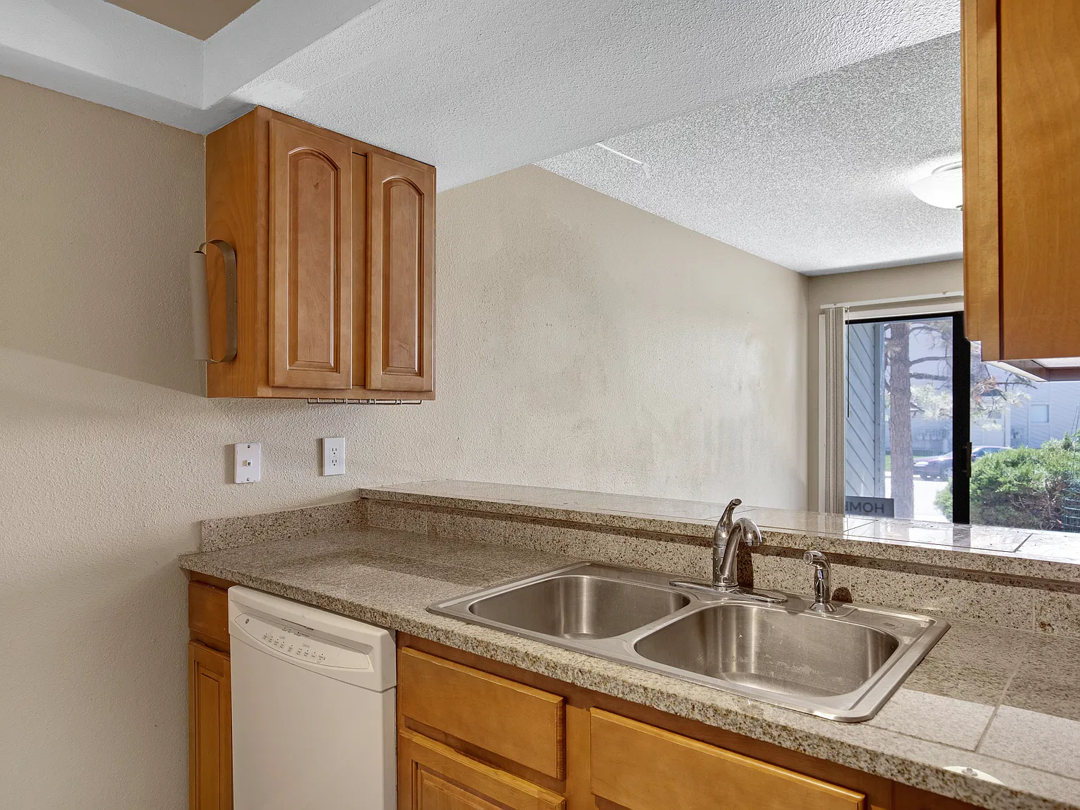 14066 E Stanford Cir — Photo 3