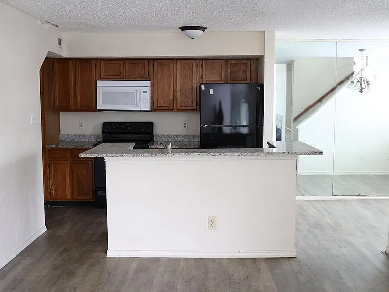 9803 Walnut St #B206 — Photo 1