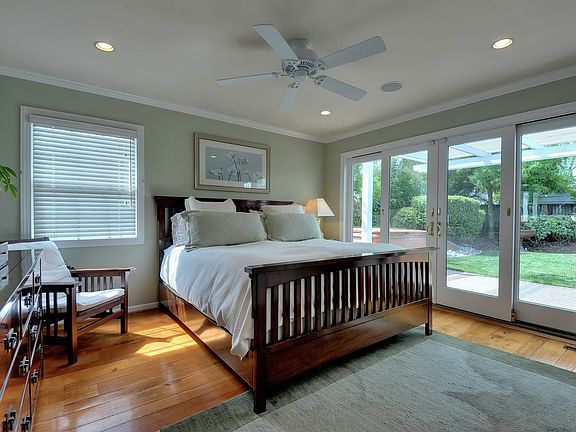 5th image of 2029 Coastland Ave