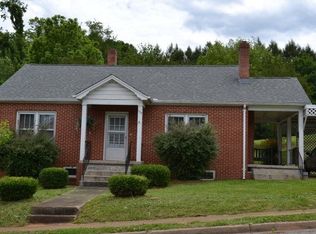 106 Bethel St, Morganton, NC 28655