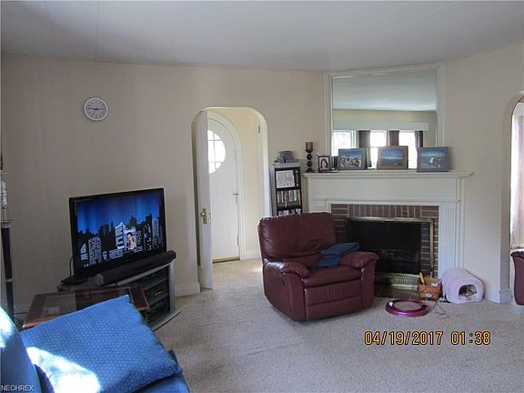 3rd image of 311 Howland Springs Blvd SE