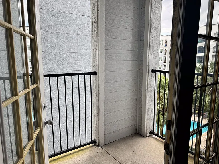 204 E South St #4056 — Photo 22