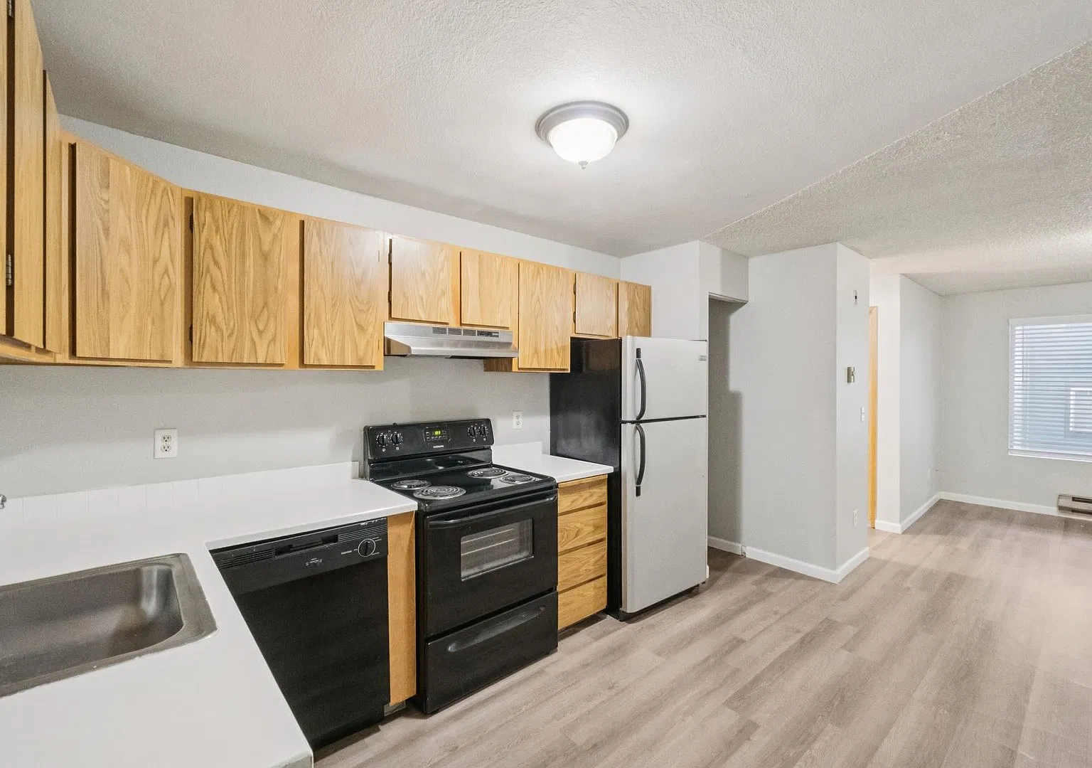 Westwood Apartments — Photo 4