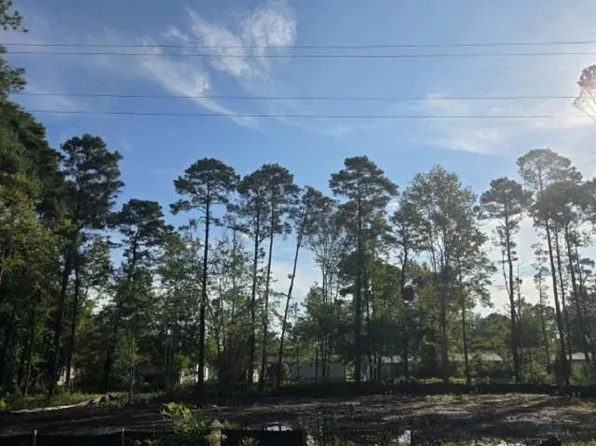 63 Pinewood Dr., Carolina Shores, NC 28467