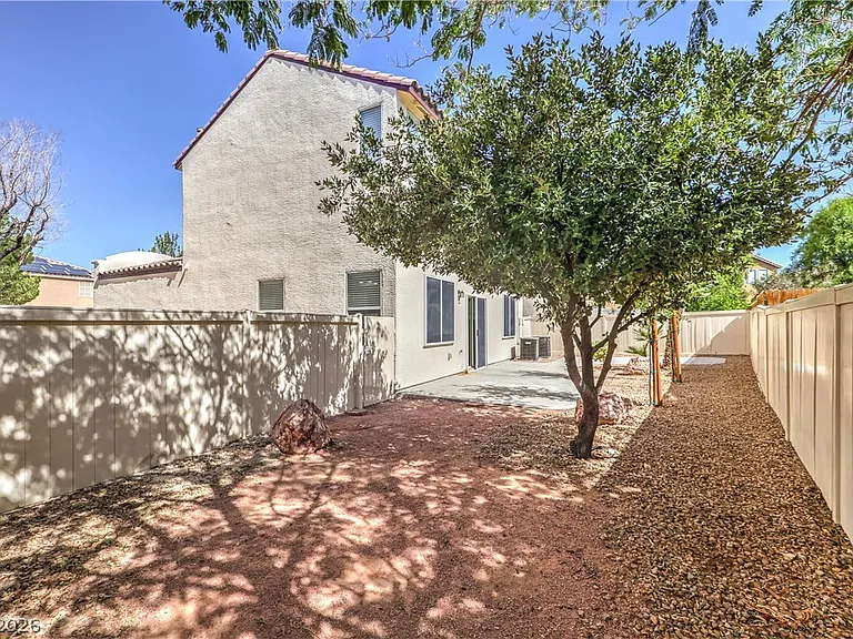 10939 Paradise Rd — Photo 35
