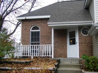 8782 Hawthorne Dr, Eden Prairie, MN 55347