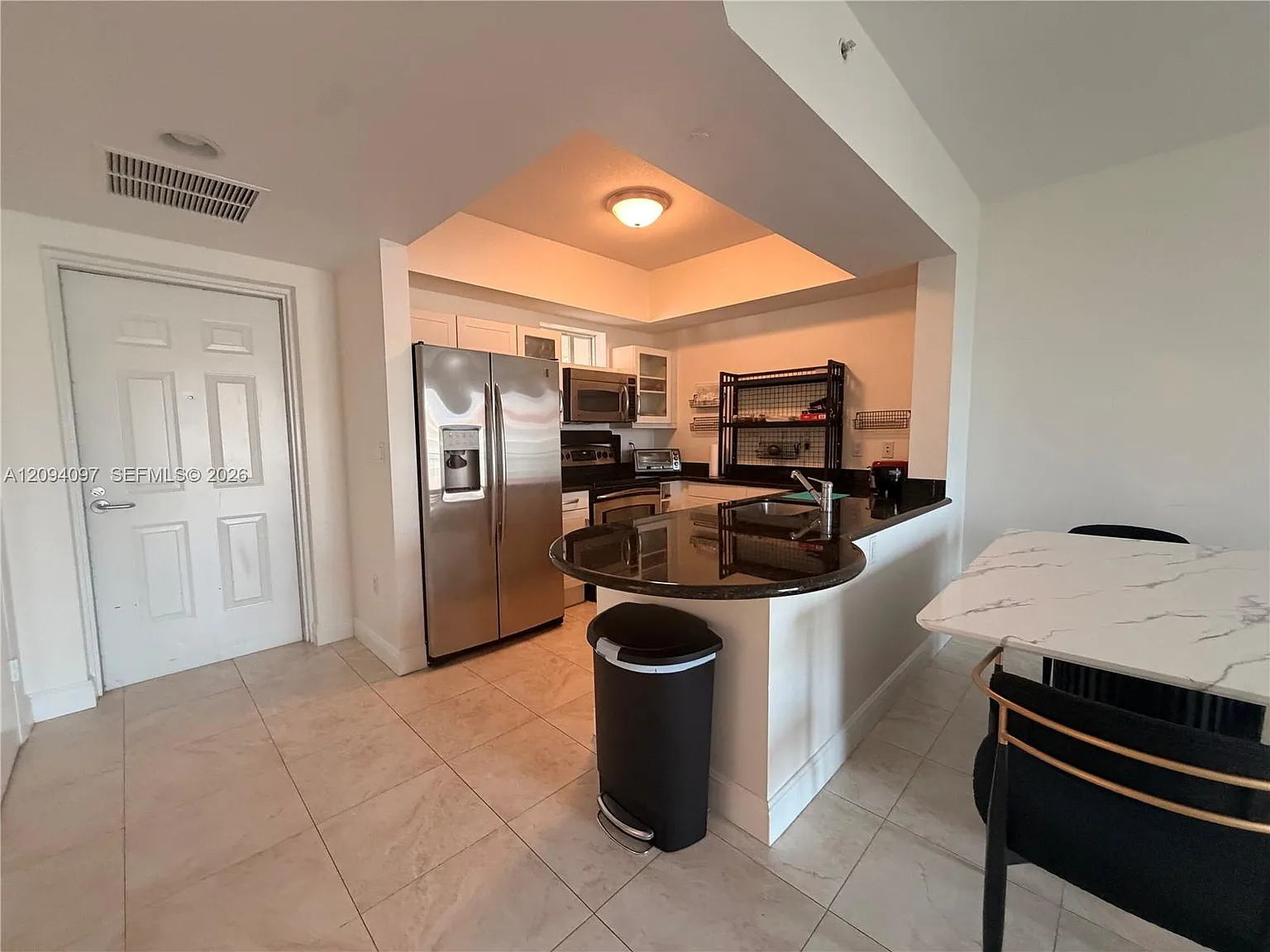 Downtown Dadeland Condo N — Photo 4