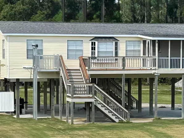 1953 Canady Landing Road, Aurora, NC 27806