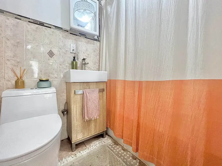 330 Evergreen Ave #1B — Photo 6