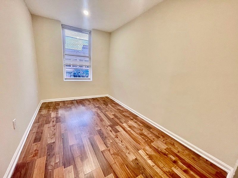 2nd image of 78 Dongan Ave #2A