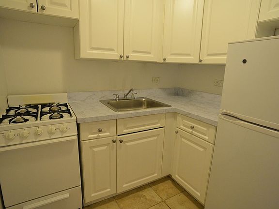 5th image of 350 E 52nd St APT 5J