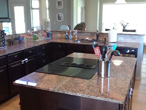 4th image of 531 Cross Timbers Blvd
