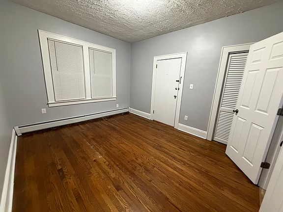 2nd image of 430 Cortlandt St #1R