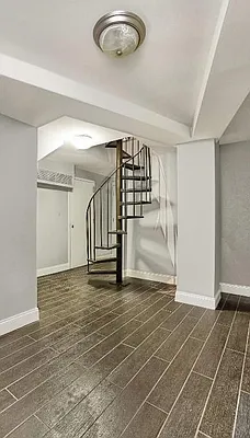 Rented by Rapid Realty Forest Hills | media 16