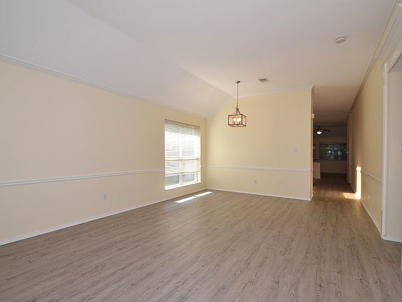 3rd image of 11449 Covey Ln