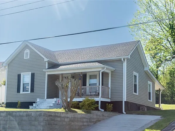 304 Broad St, Mount Airy, NC 27030