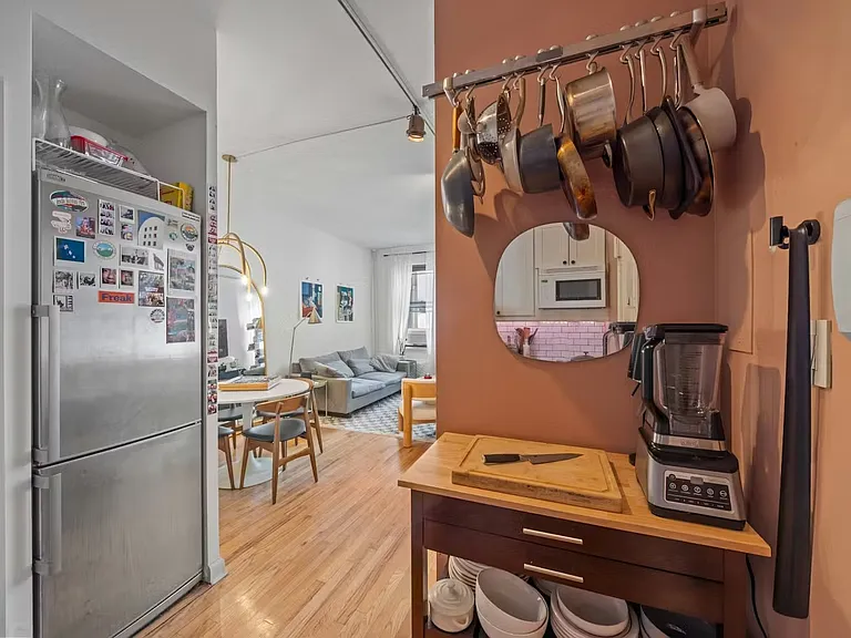 238 E 30th St #3R — Photo 2