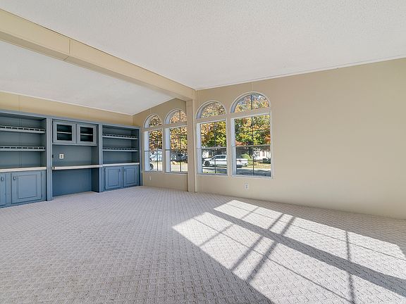 5th image of 12962 Parkway Way