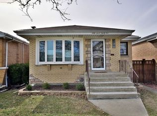 6725 W 64th St, Chicago, IL 60638