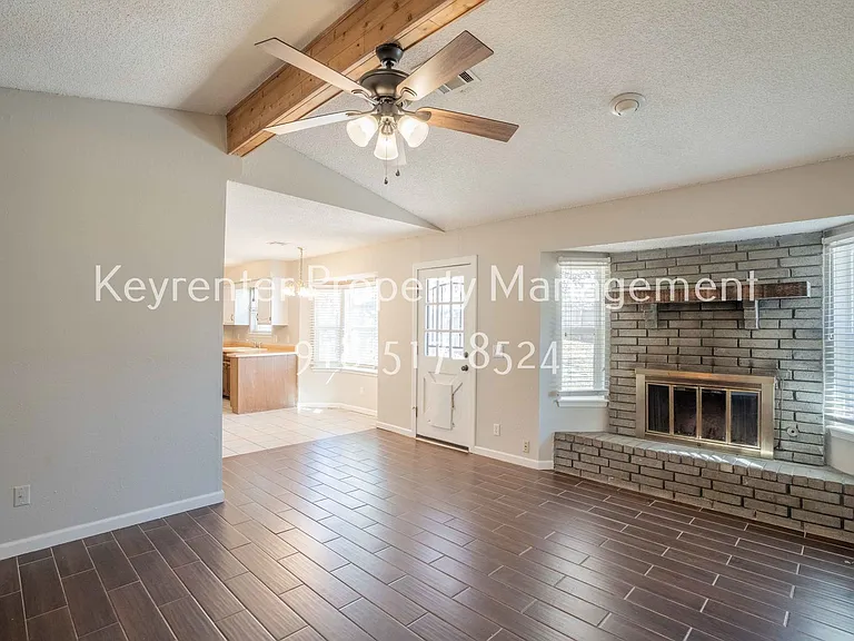 4601 S Cedar Ave — Photo 4