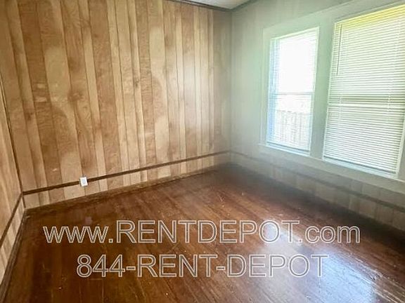 5th image of 1004 N Governor St