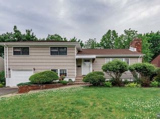 29 Garwood Rd, Fair Lawn, NJ 07410