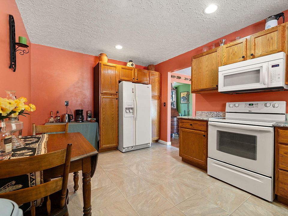 16th image of this home