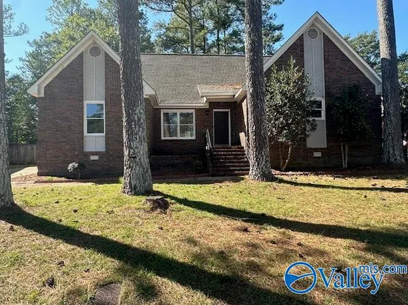 1829 Shellbrook Dr NW, Huntsville, AL 35806