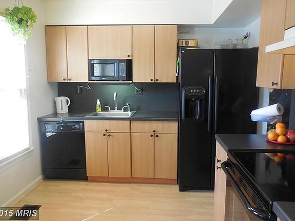 4th image of 6069 Bonnie Bern Ct