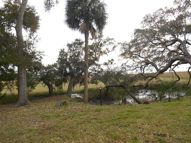 1st image of 217 Yacht Club Dr