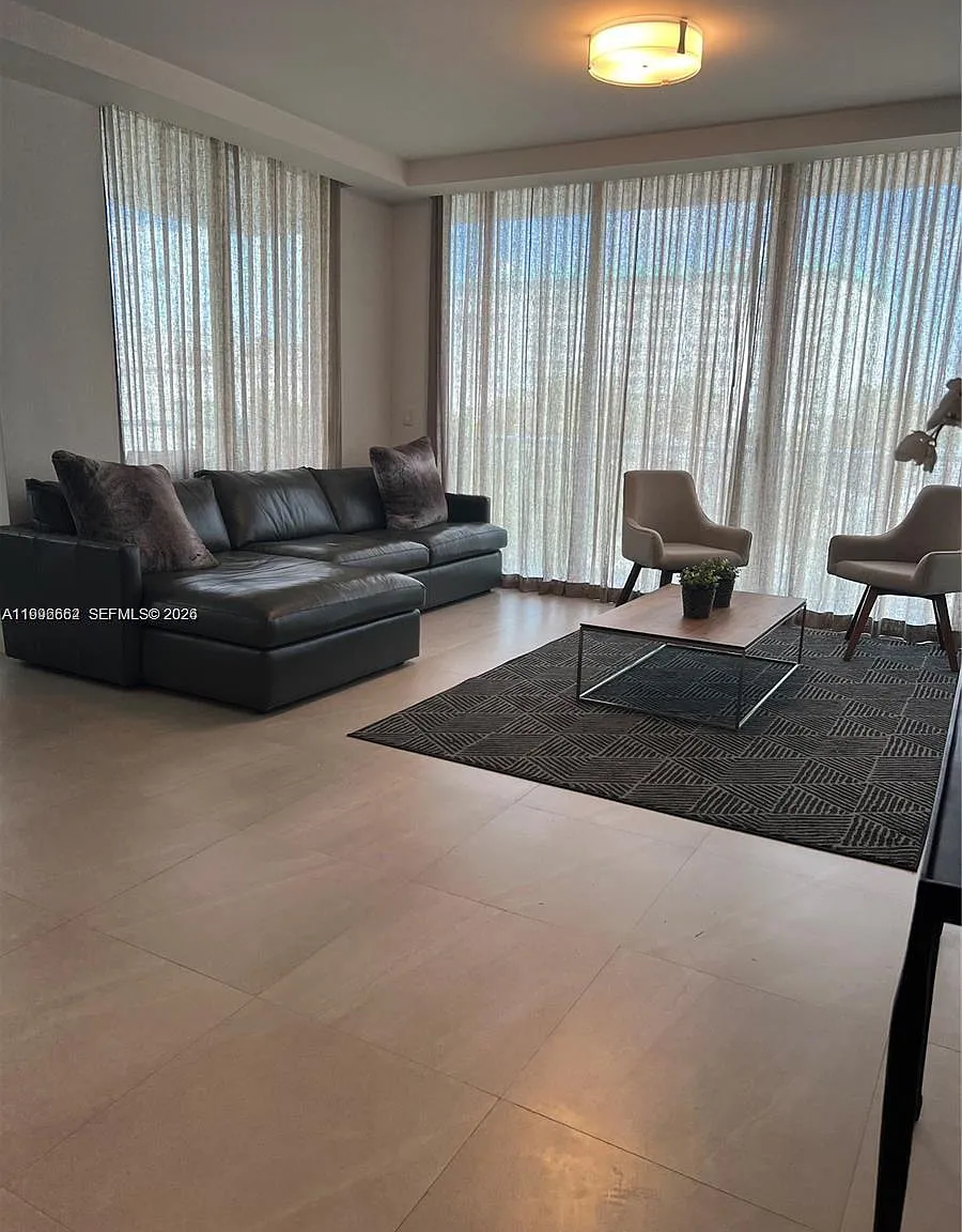 2 bed, 1211 sqft, $8,000 — Photo 3