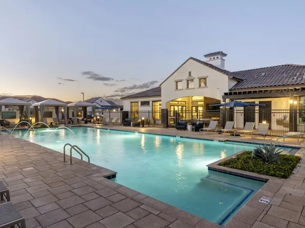 The Stately Queen Creek