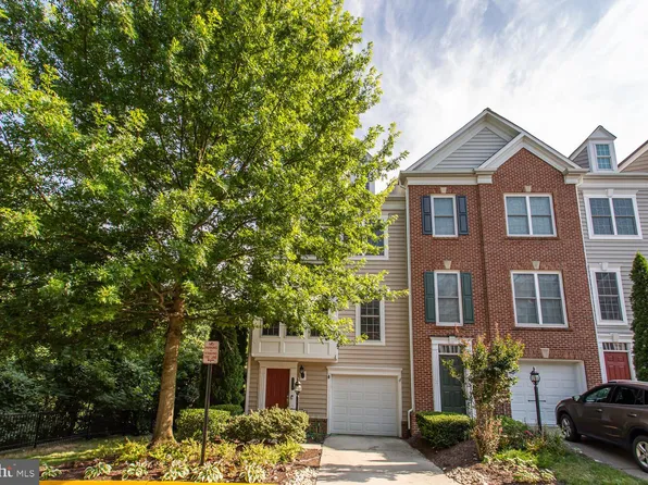 2214 Greywing St, Woodbridge, VA 22191