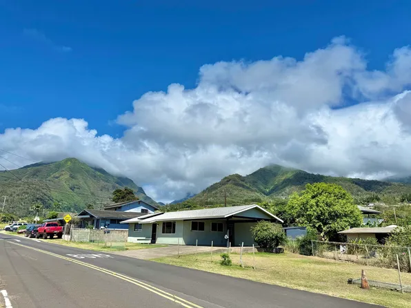 2124 Kahawai St, Wailuku, HI 96793