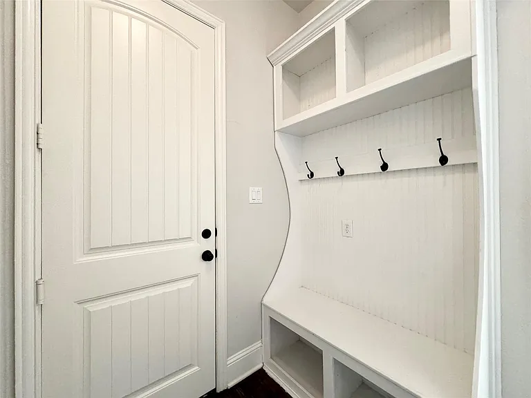 15172 Bardwell Ln — Photo 28
