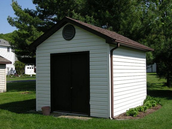 5th image of 200 Heritage Ln