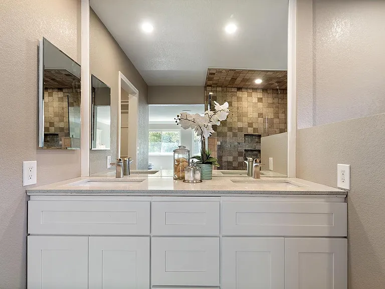 850 Rose Dr — Photo 23